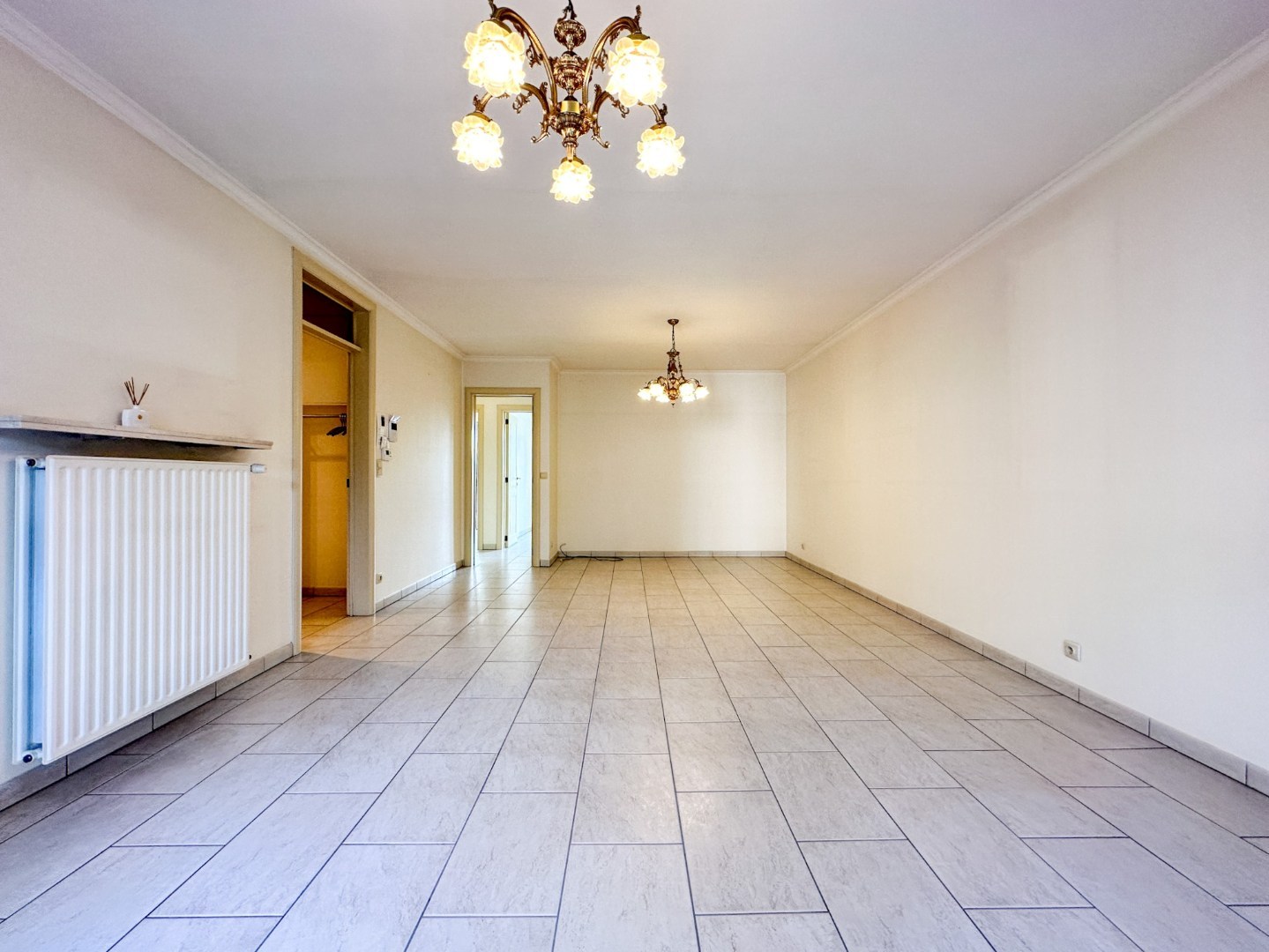 Instapklaar 2-slaapkamer appartement met 2 terrassen (en garage), topligging Torhout. 