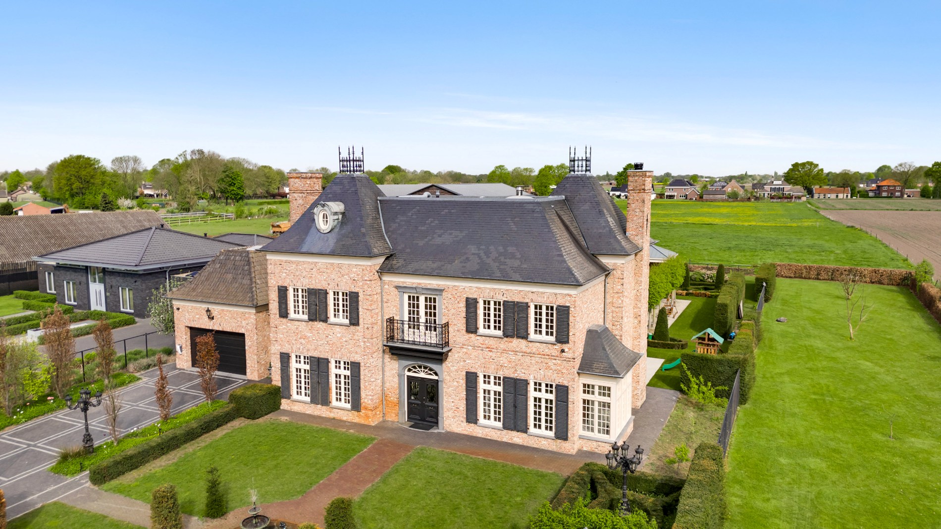 Kasteel te koop in Nederweert