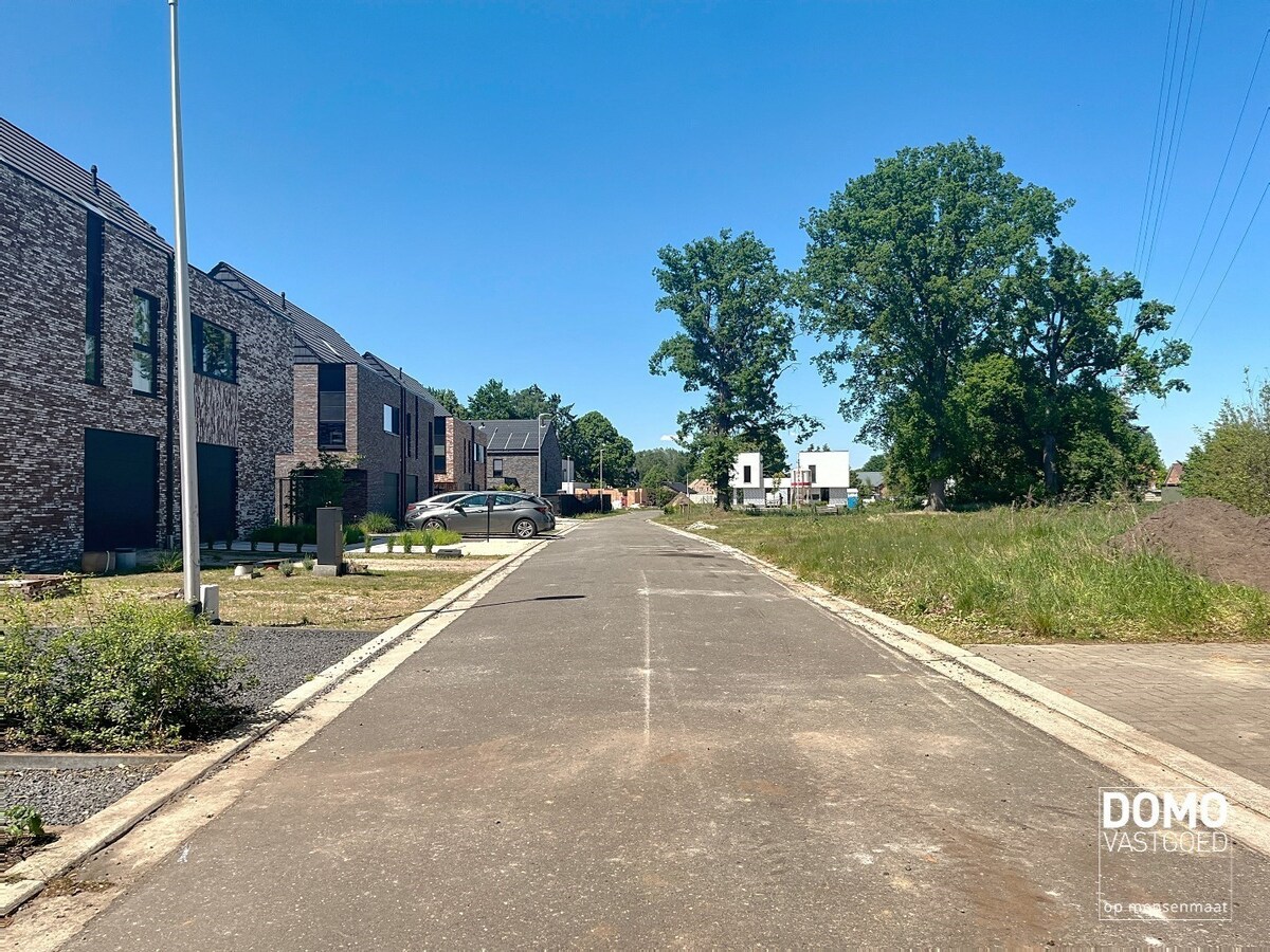 PROJECTGROND VAN 46A51CA TE ZONHOVEN 