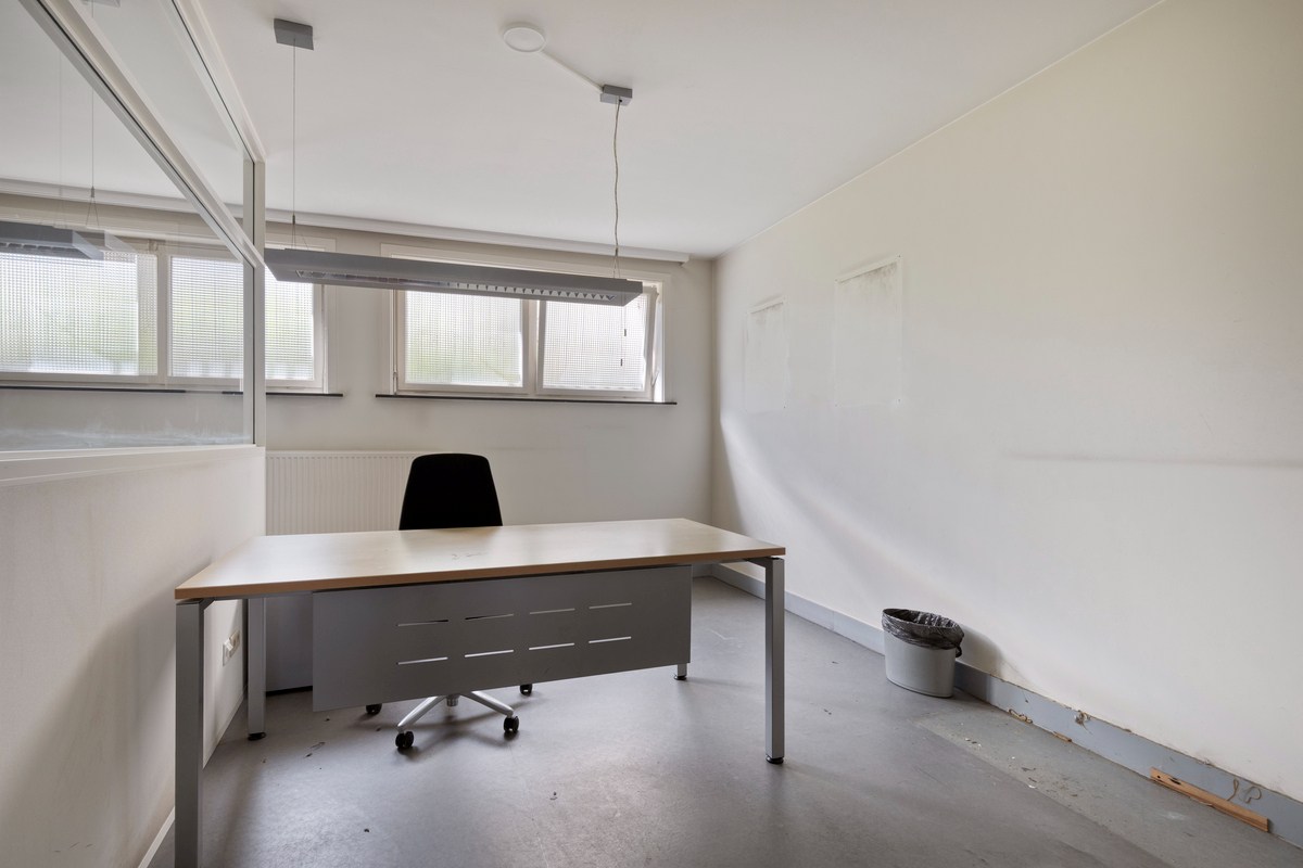 Multifunctioneel gebouw in het centrum van Merchtem. 