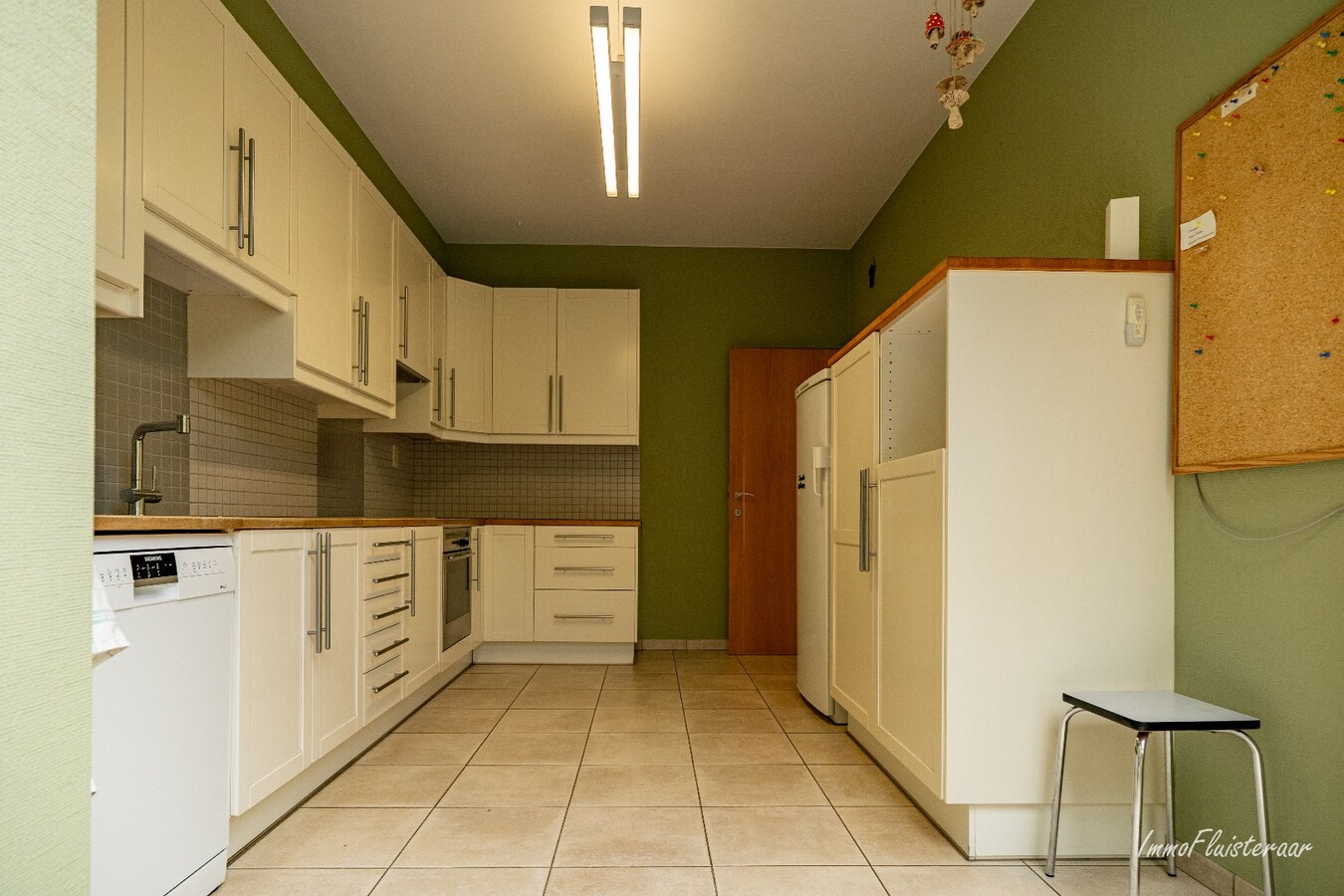 Landelijk gelegen bedrijfswoning met diverse bijgebouwen op ca. 3,5 ha te Bekkevoort (Vlaams-Brabant) 