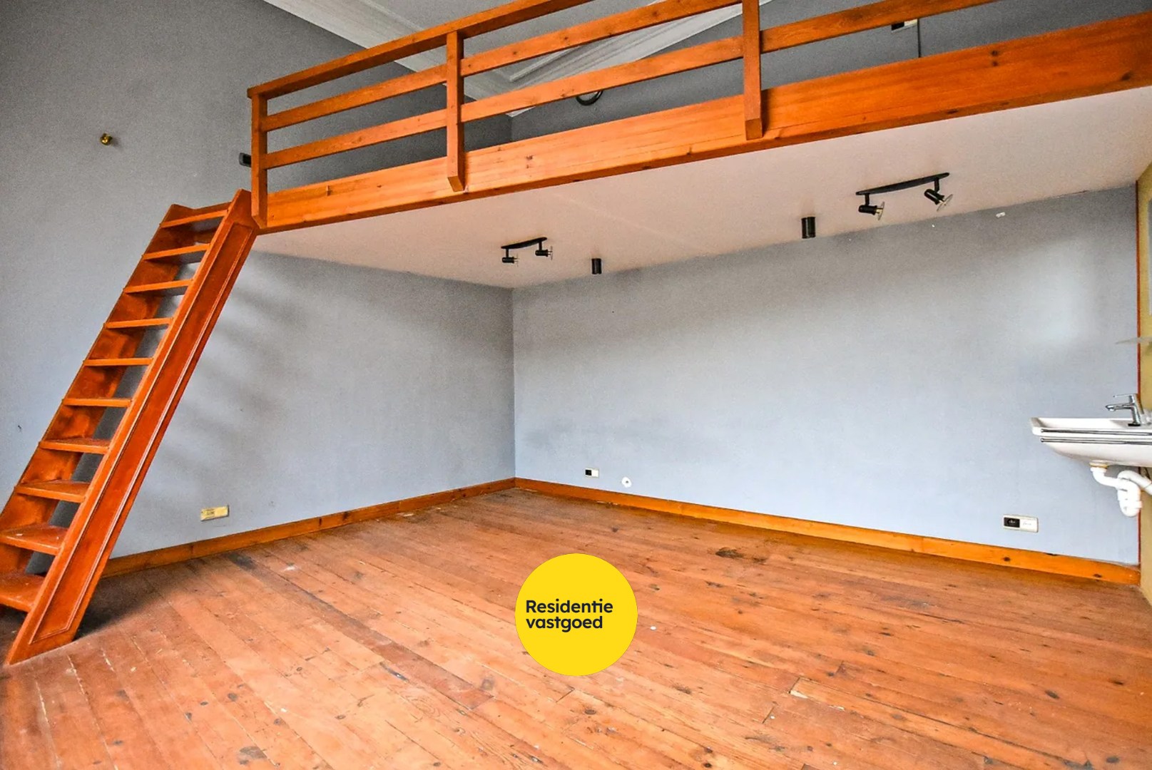 2 naastliggende woningen te koop hartje Veurne! 