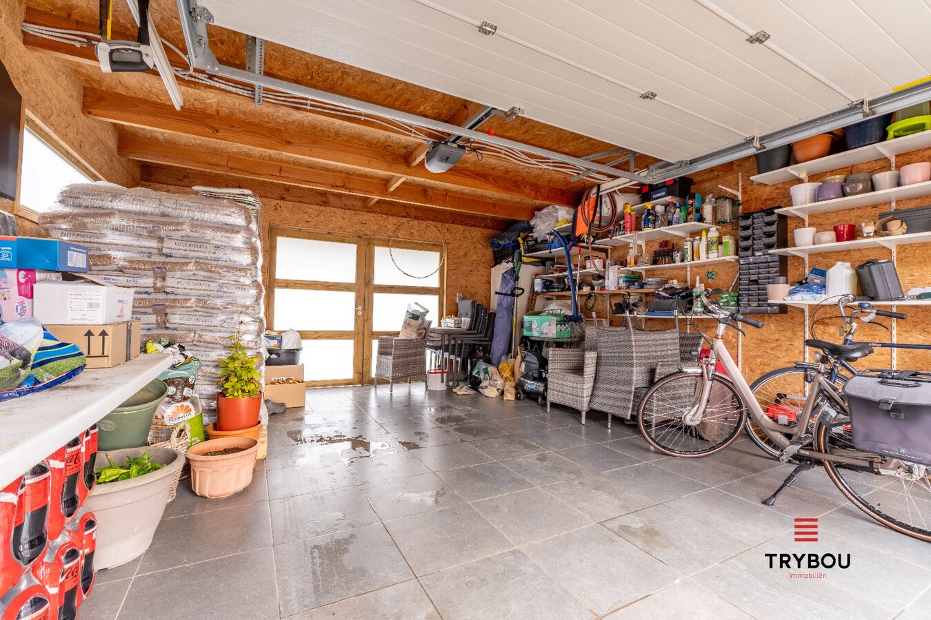 Gezinswoning met tuin, garage én uitweg in hartje Ieper 