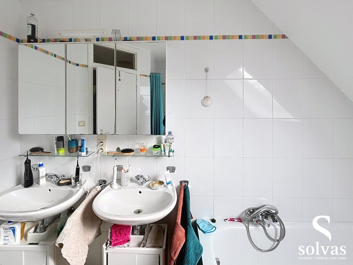 Landelijk gelegen halfopen bebouwing met drie slaapkamers 