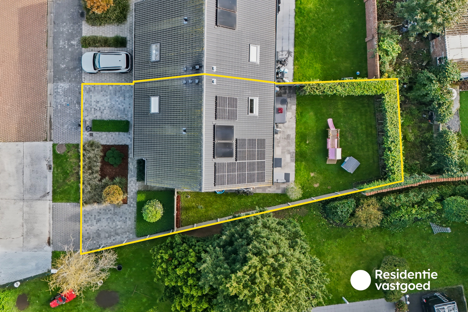 Prachtige zeer recente halfopen woning in rustige wijk te Oudenburg centrum 