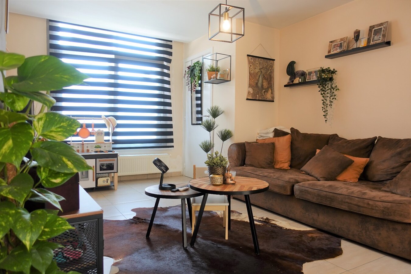 Gerenoveerde (deels) rijwoning met 2 slaapkamers 