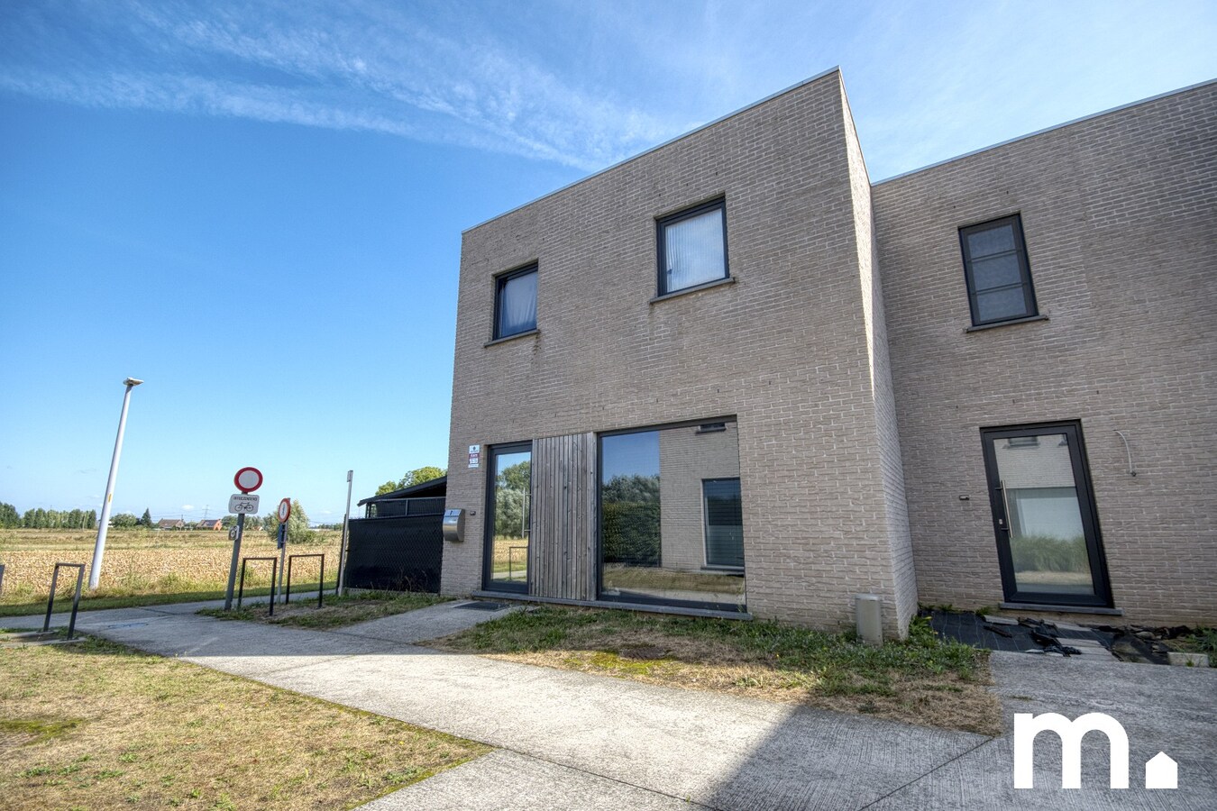 Recente woning met open zicht en rustige ligging te Kuurne ! 