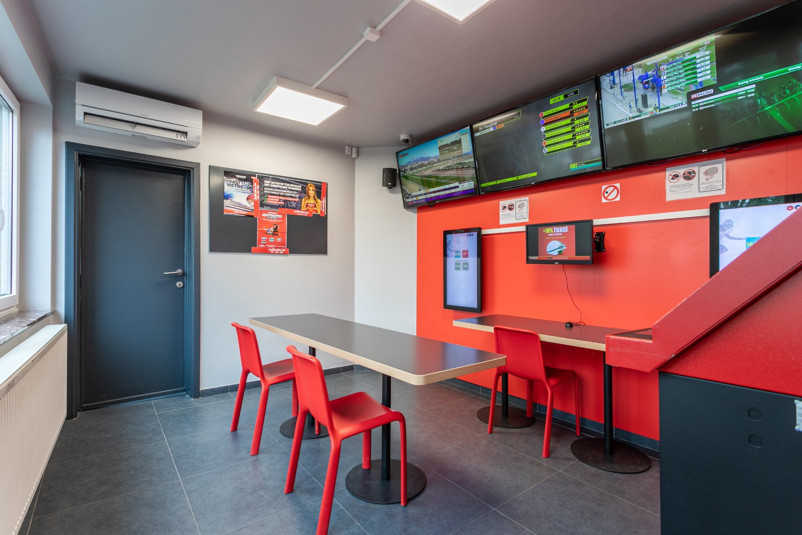 opbrengsteigendom: commercieel glv en 3 appt 