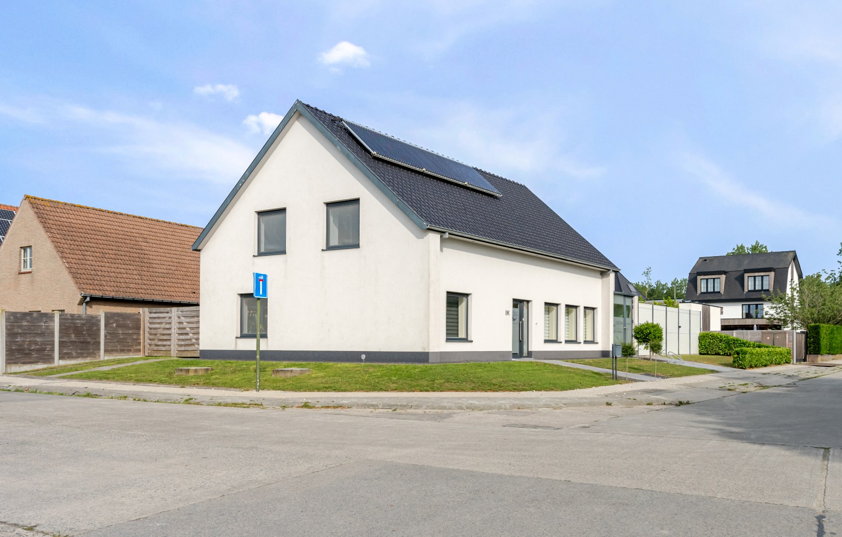 Energiezuinige villa met exclusieve wellness en polyvalent bijgebouw in Oostende 