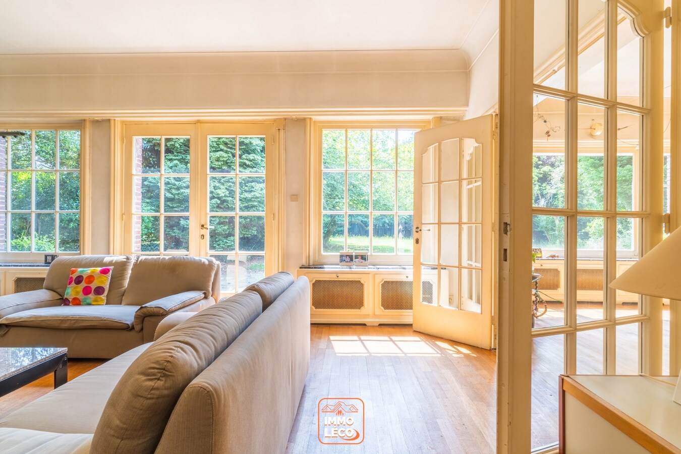 Propriété exceptionnelle érigée sur 1571m³, dans une avenue prisée de Mouscron ! 
