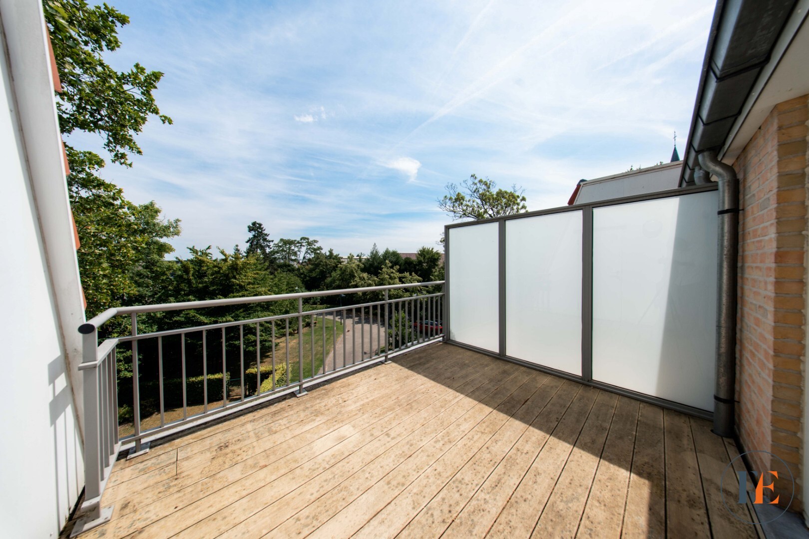 Schitterend gelegen ruim appartement op de 2e verdieping 