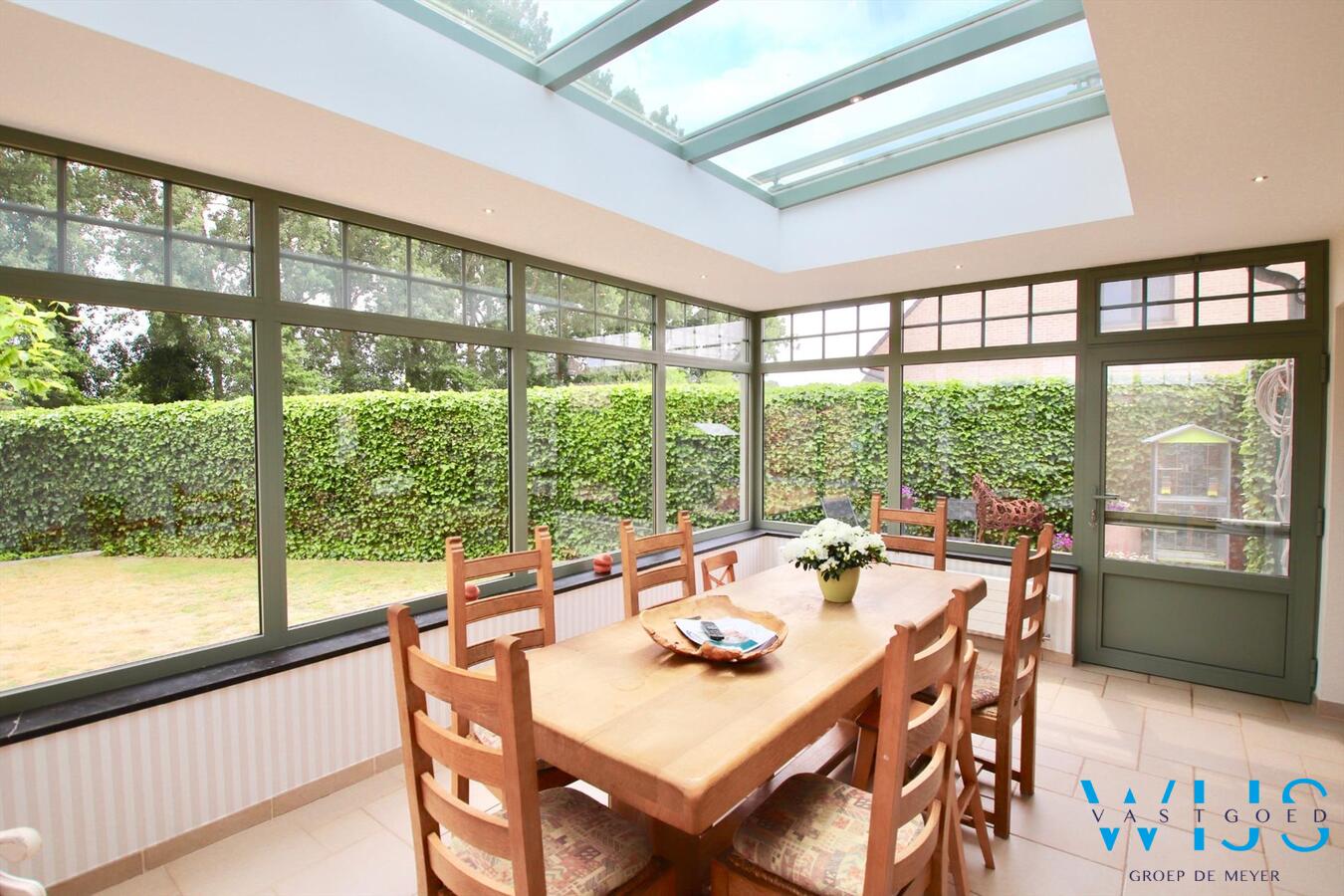 Gerenoveerd en smaakvol woonhuis op een toplocatie in Ertvelde ! 