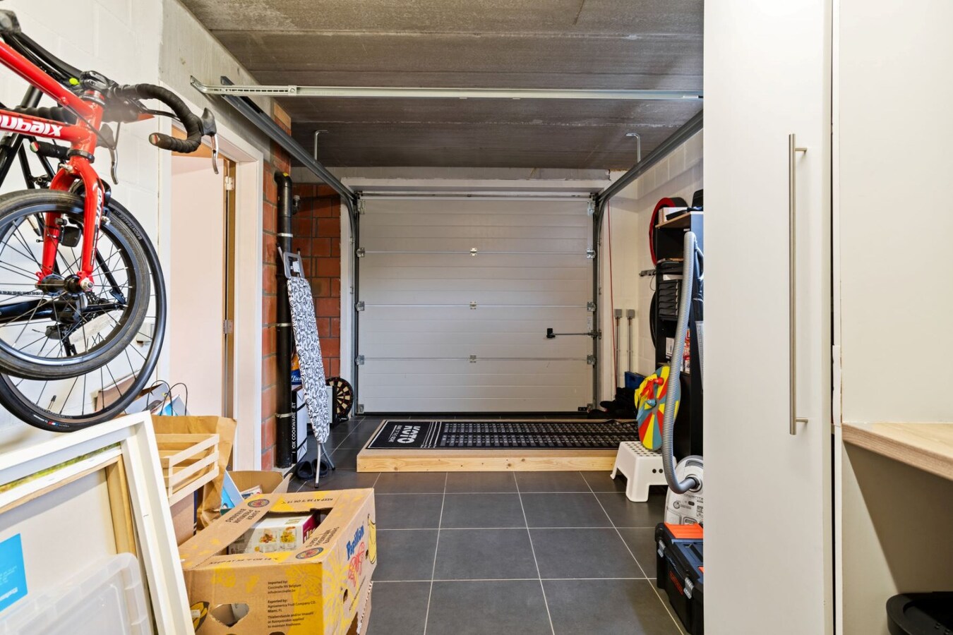 Centraal gelegen, halfopen woning met zonnige tuin 