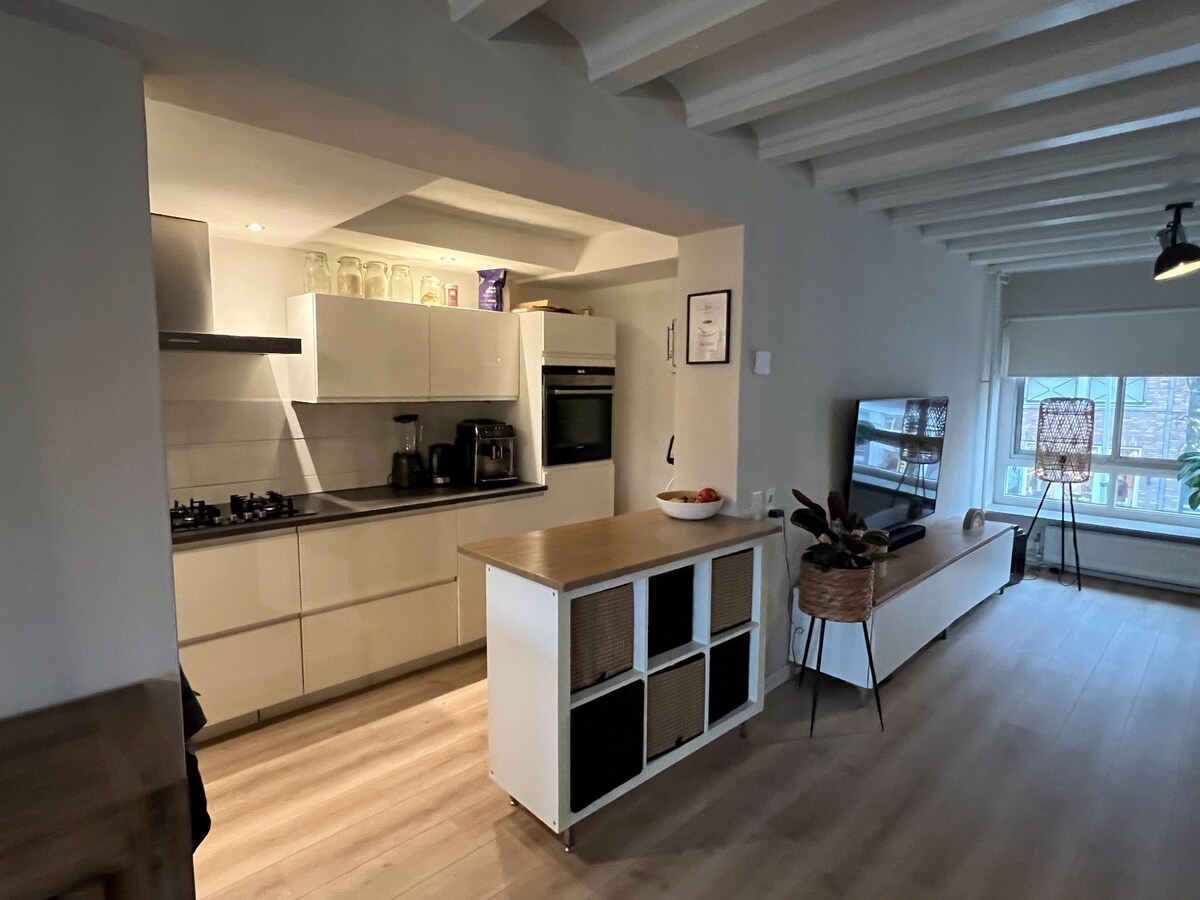 Huur appartement met 2 slaapkamers gelegen in het centrum van Bladel. 