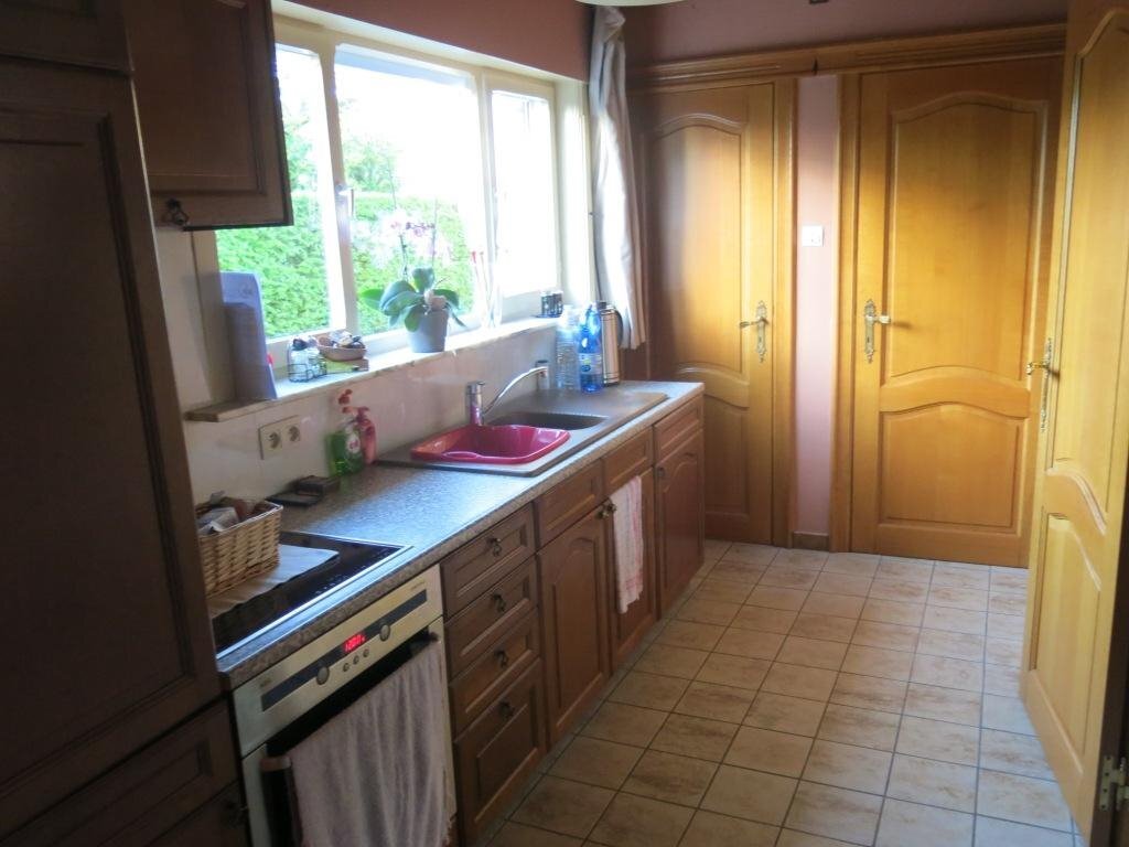 Ruime alleenstaande woning met tuin en garage 