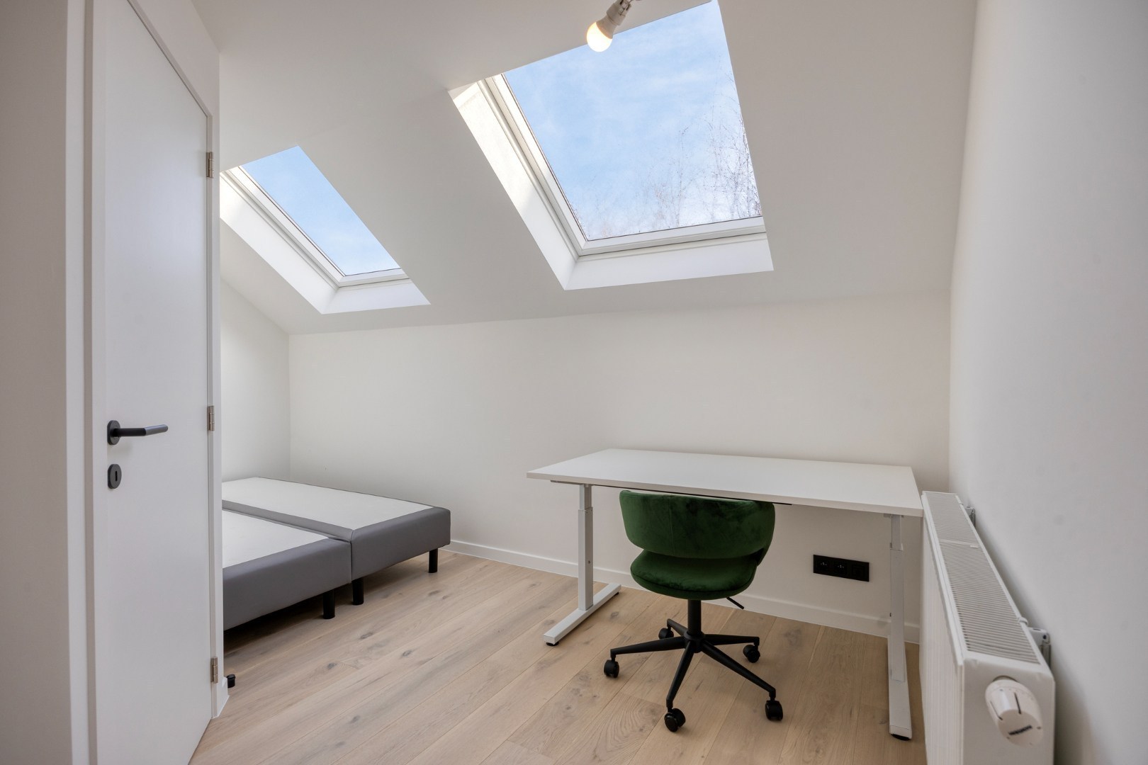 Volledig gerenoveerd en gemeubelde studentenkamer met privé badkamer en tuin - EPC A! 