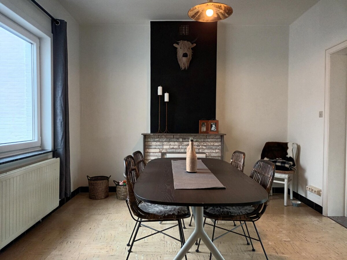 Knusse woning centraal gelegen in een deelgemeente van Herk-De-Stad. 