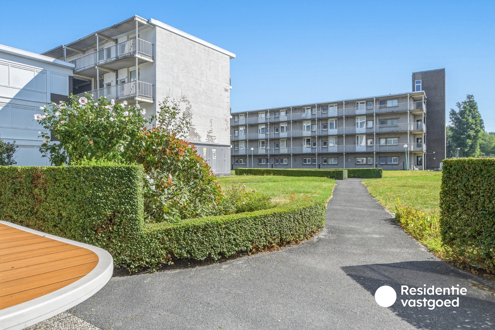 Instapklaar éénslaapkamerappartement met terras, berging en staanplaats in Vosseslag 