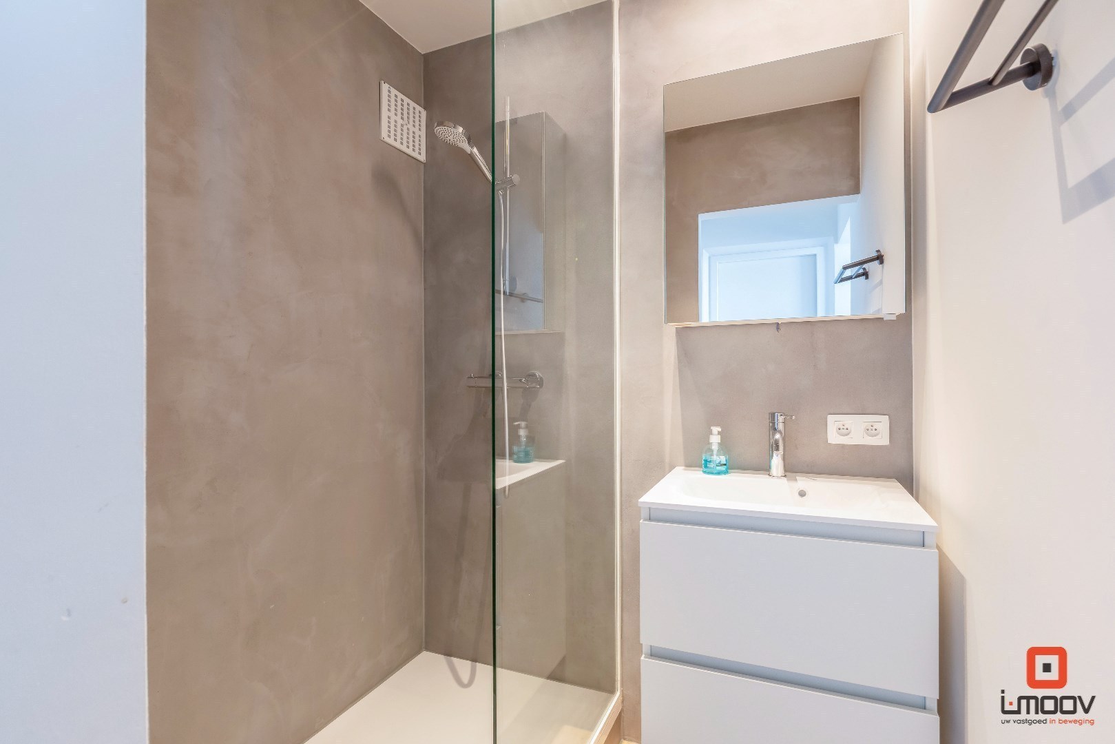 Volledig gerenoveerd appartement met panoramisch uitzicht over Gent 