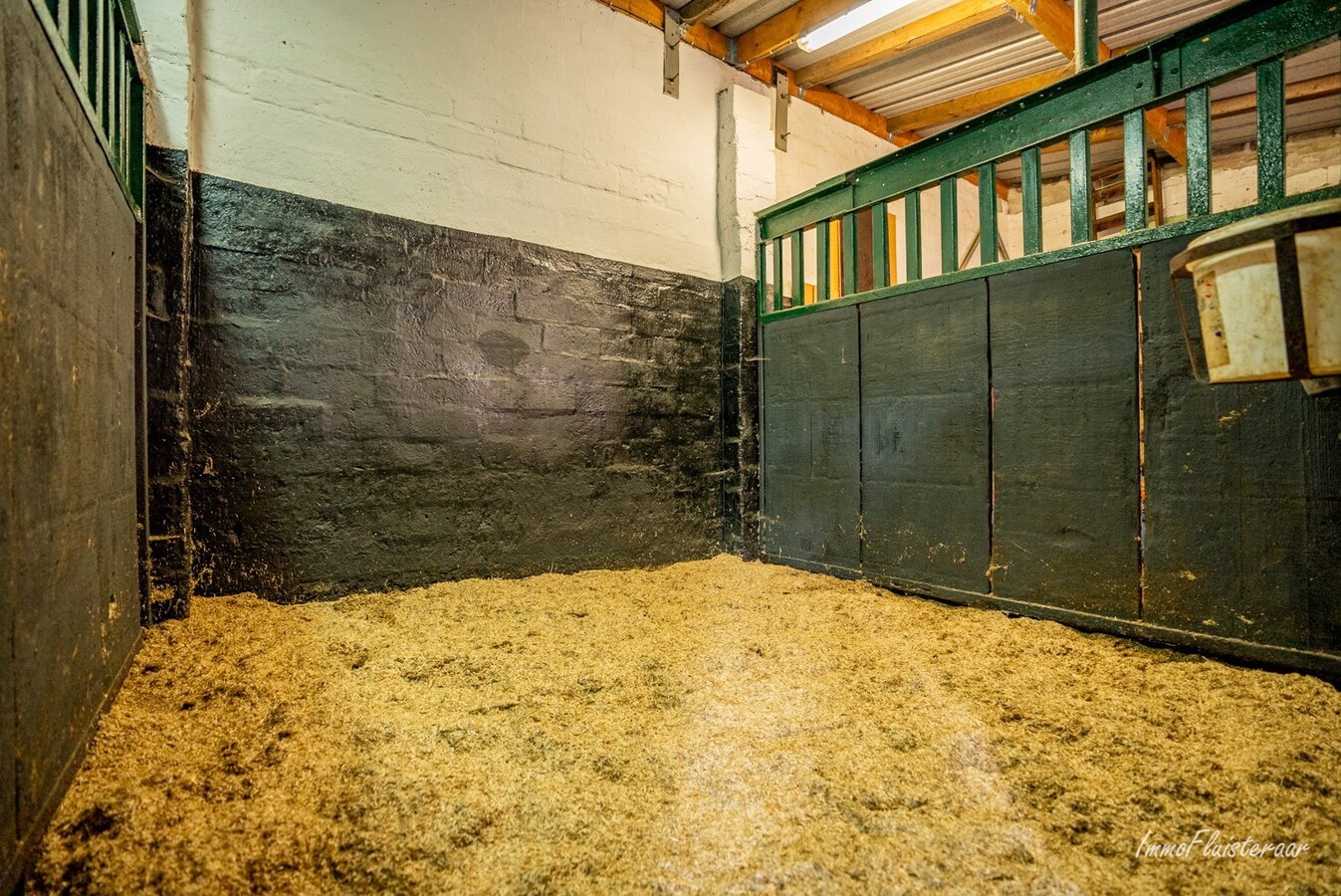 Charmante tweegezinswoning met paardenstallen op ca. 20 are in Bilzen 