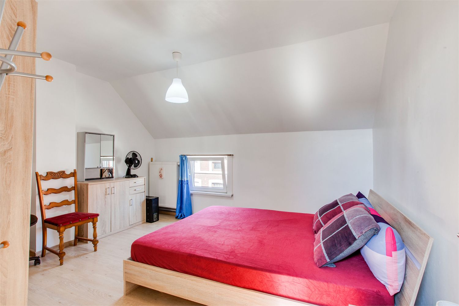 Gerenoveerde, lichtrijke woning in een bruisende buurt 