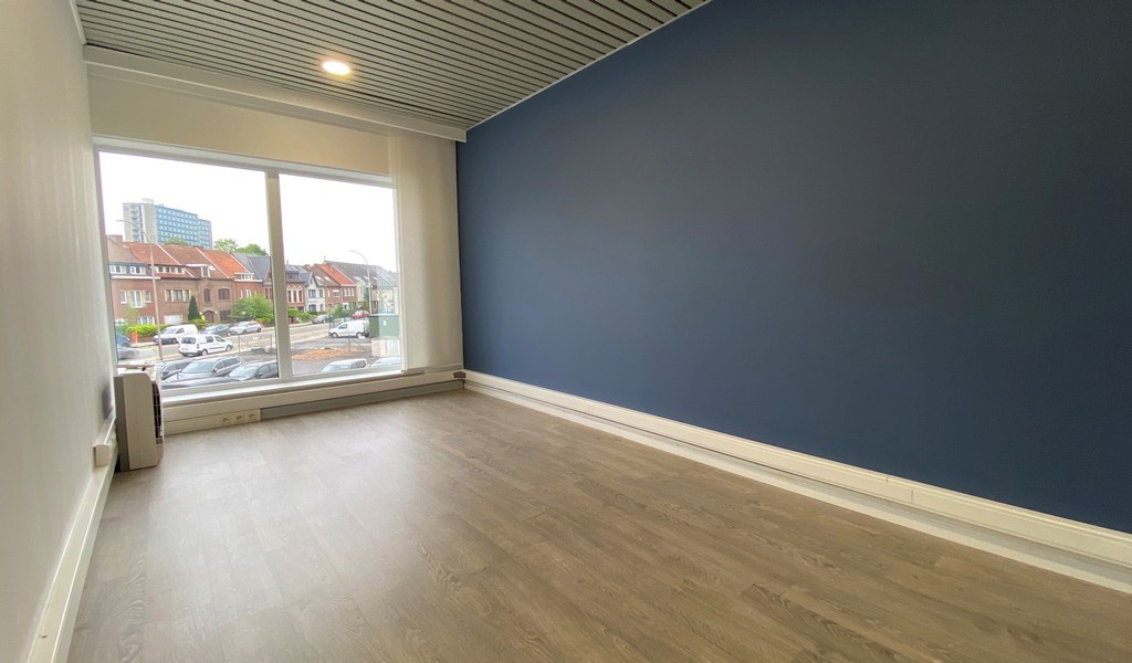 Kantoren te huur aan klaverblad in Gent