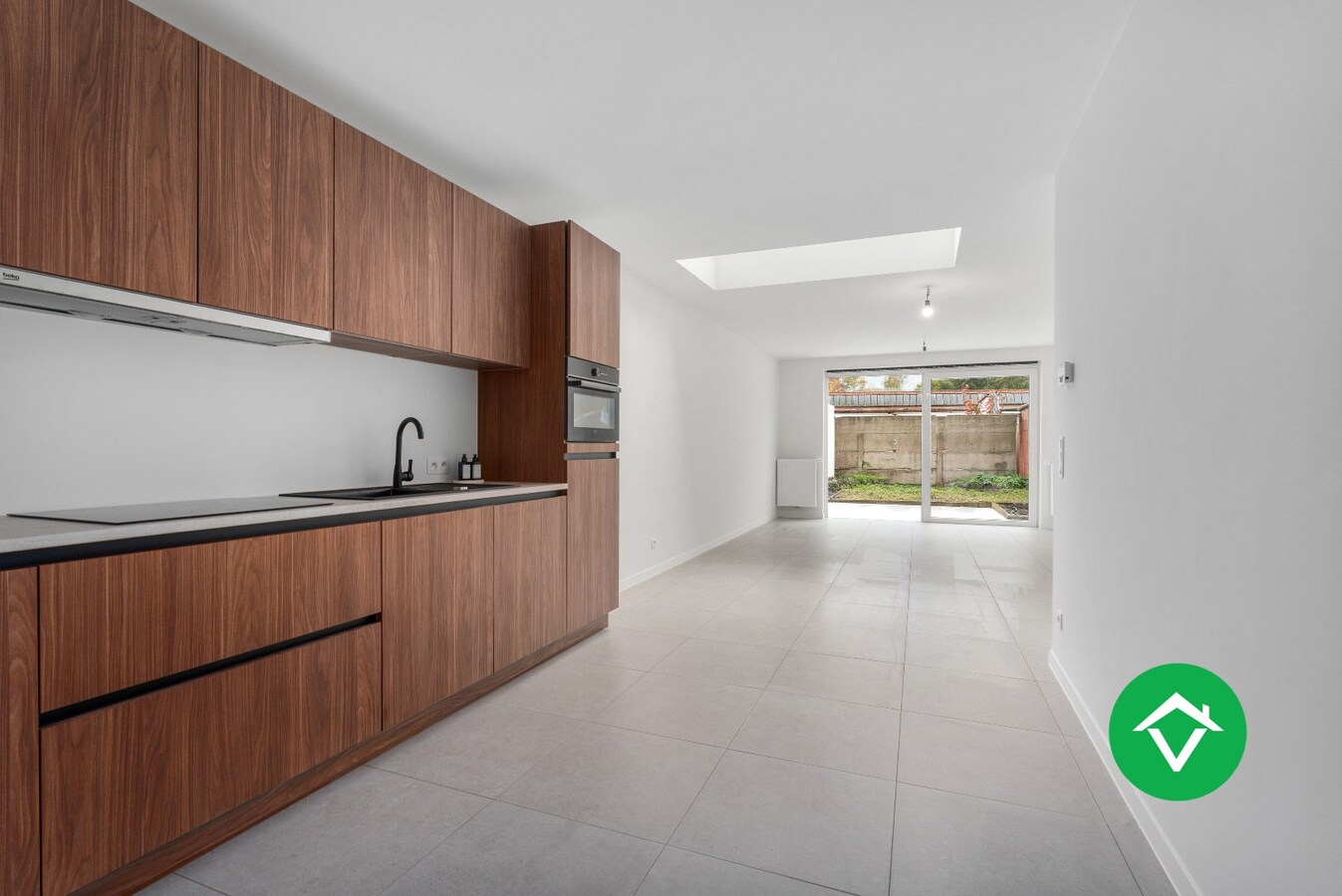 Rijwoning met 4 slaapkamers en stadstuin op centrale ligging te Roeselare 