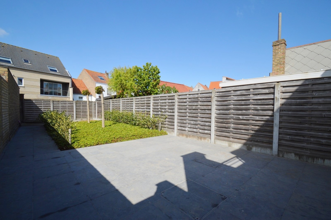 Recente woning met garage en zongerichte tuin - Zeebrugge 