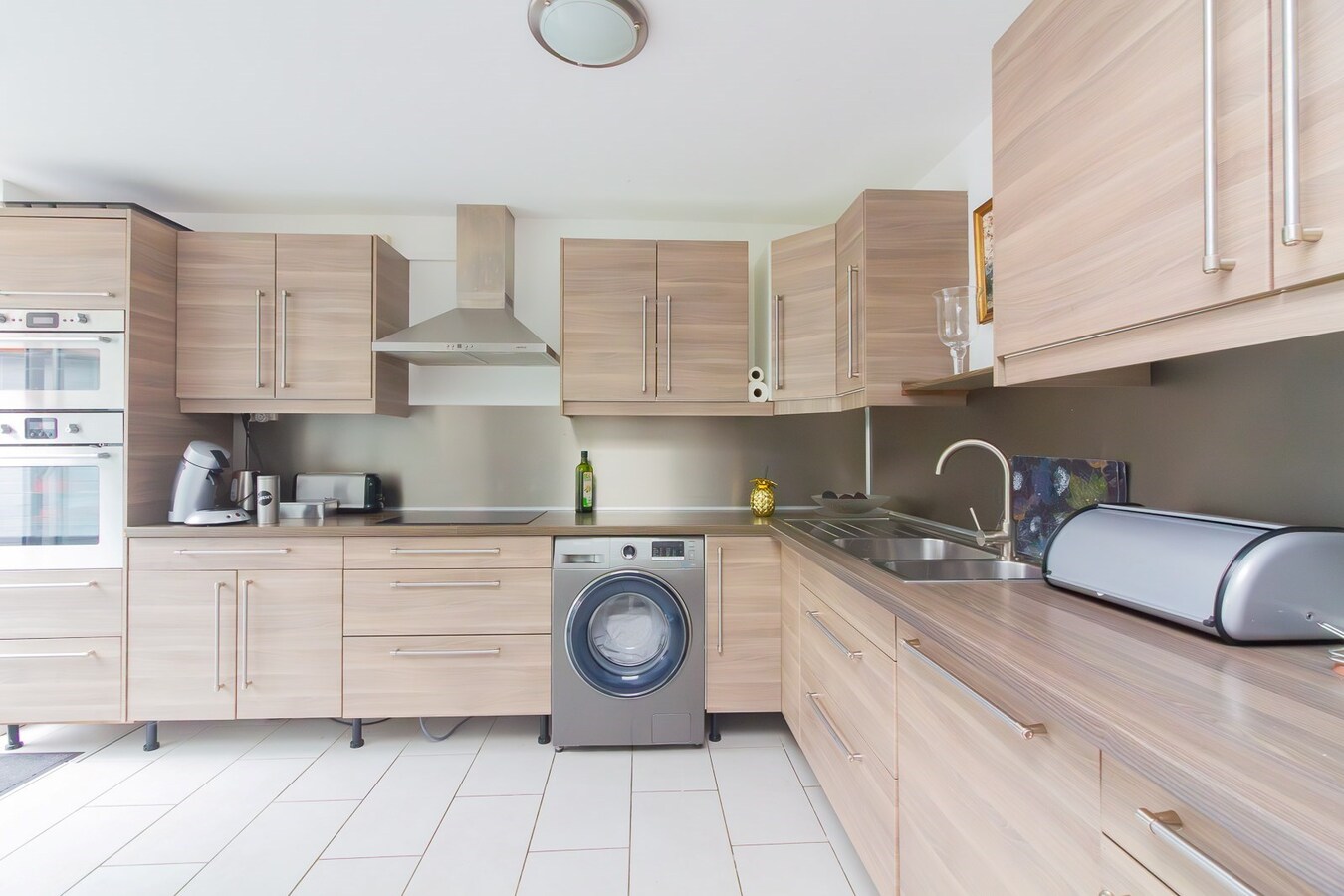 Maison rénovée avec 3 chambres et cour 