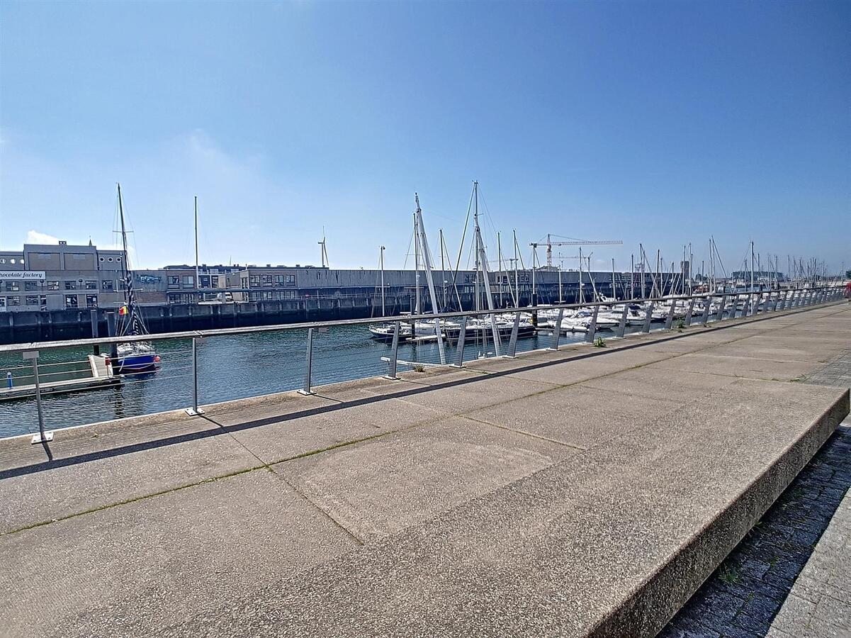 Zeer recent (°2017) woonappartement op de Rederskaai mét autostandplaats - Zeebrugge 