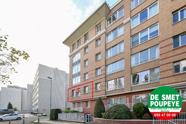 Zonnig hoekappartement nabij het station. 