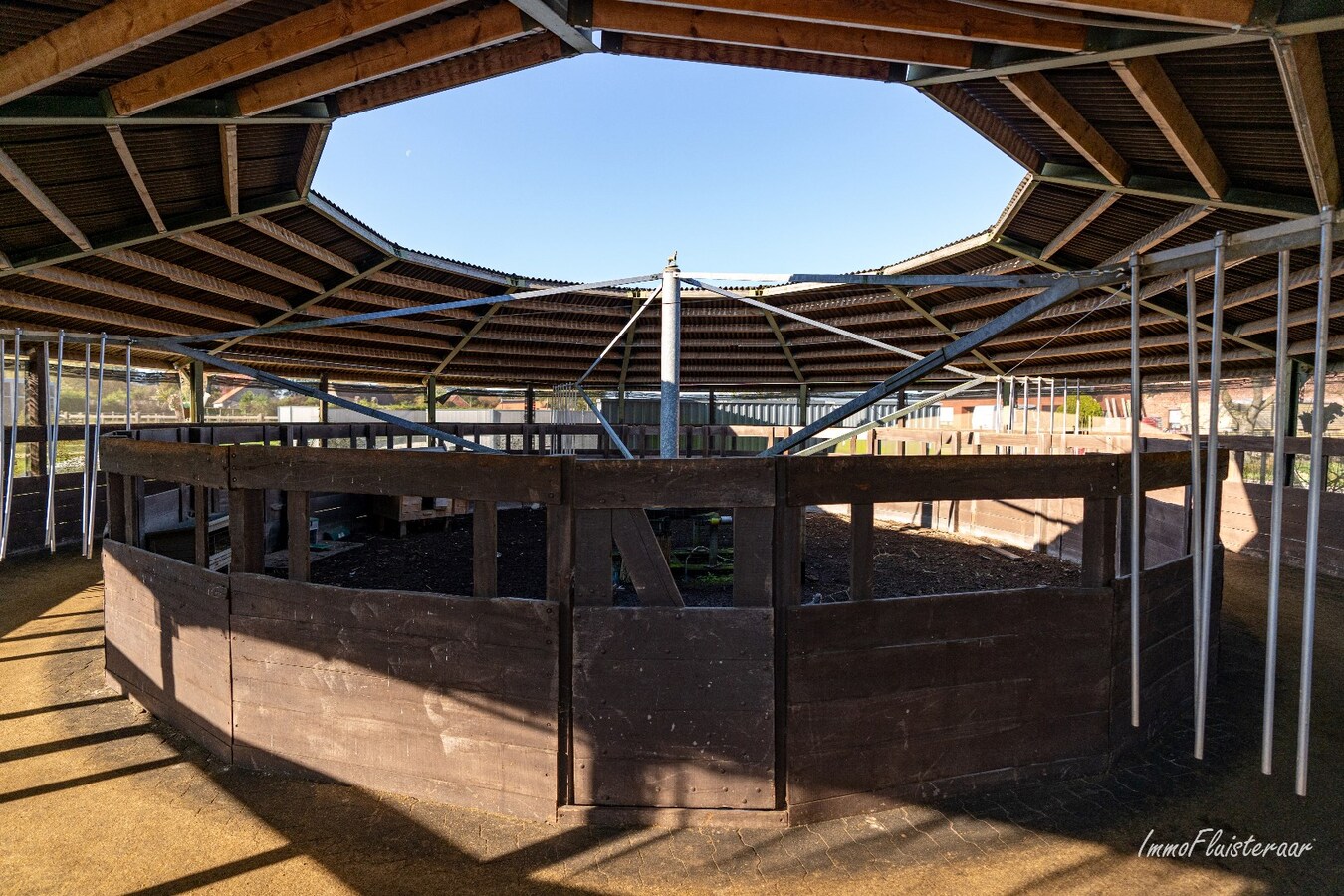 Volledig uitgeruste paardenaccommodatie op ca. 4,2 ha nabij Herentals 