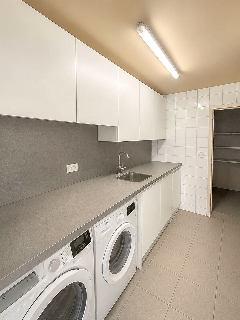 Moderne bel-etagewoning met polyvalente ruimte, zonnige tuin en energiezuinige afwerking 