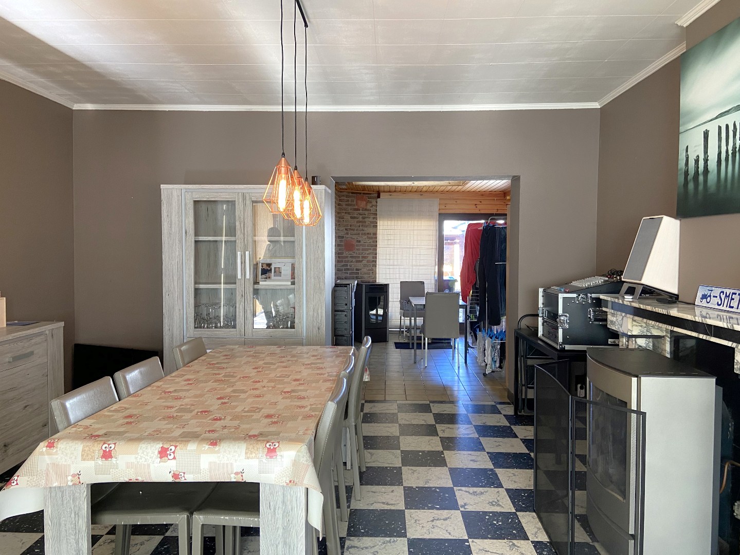 Zeer degelijke halfopen woning op mooie rustige ligging te Beveren-Leie! 