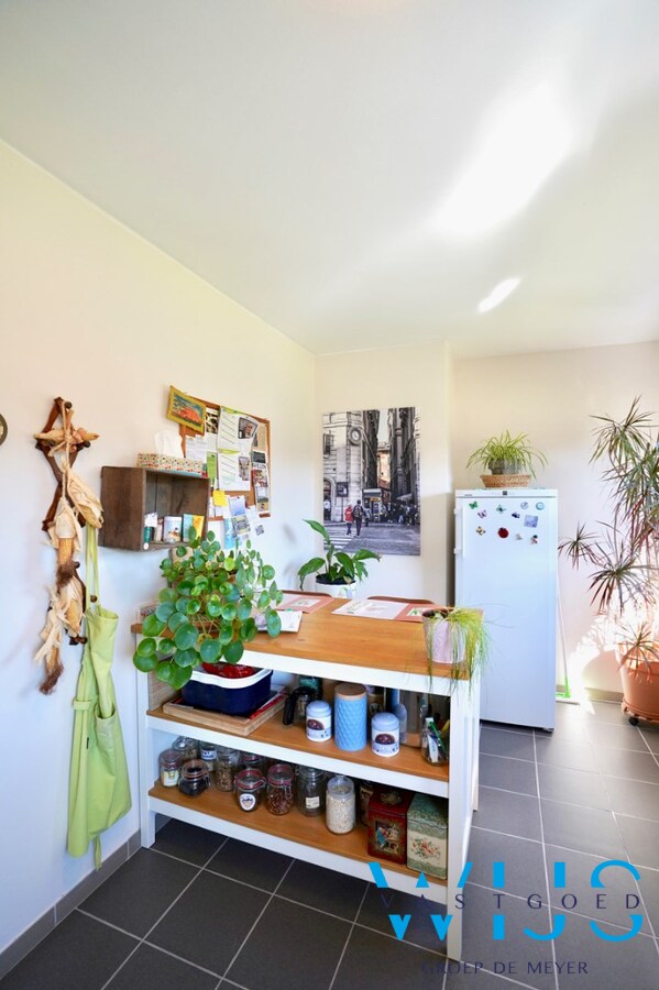 Bel-étage met inpandige garage &amp; zonnige tuin te Ertvelde! 