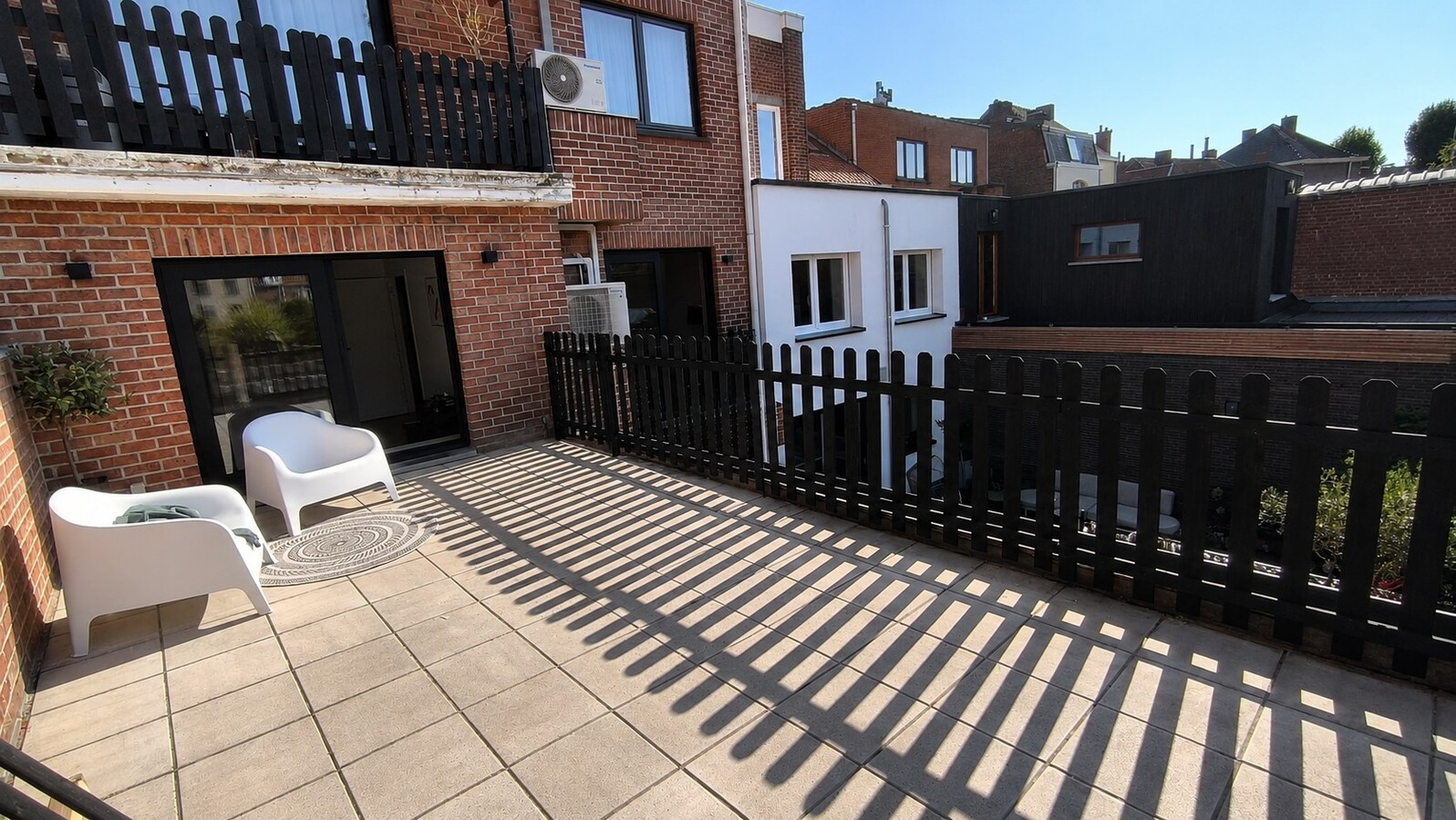 TOPPER ! Appartement op topligging met groot terras van maar liefst 30 m2 ! *** NONO INSPIRED *** 