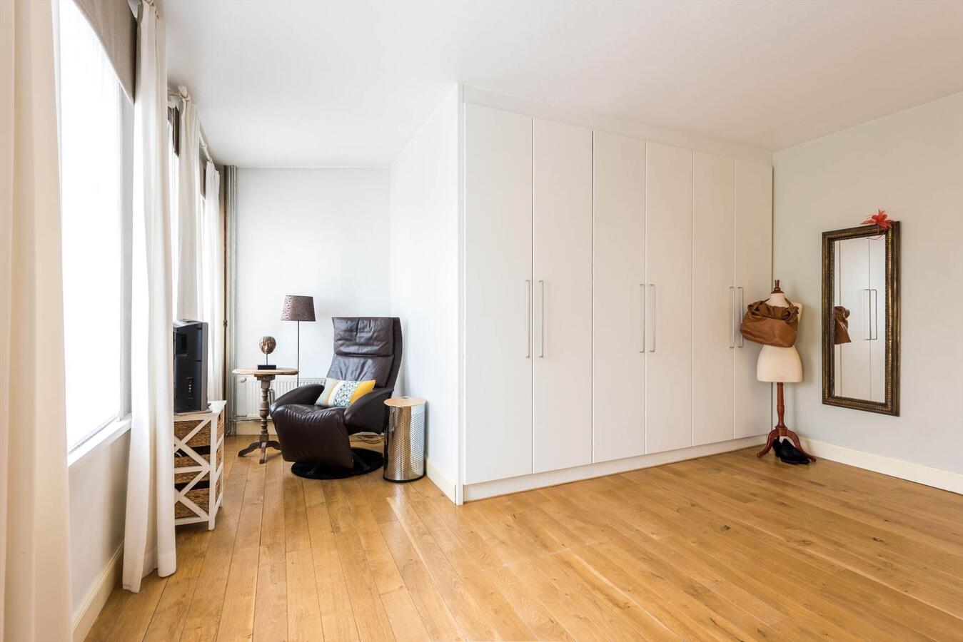 Klassevolle herenwoning met praktijkruimte 