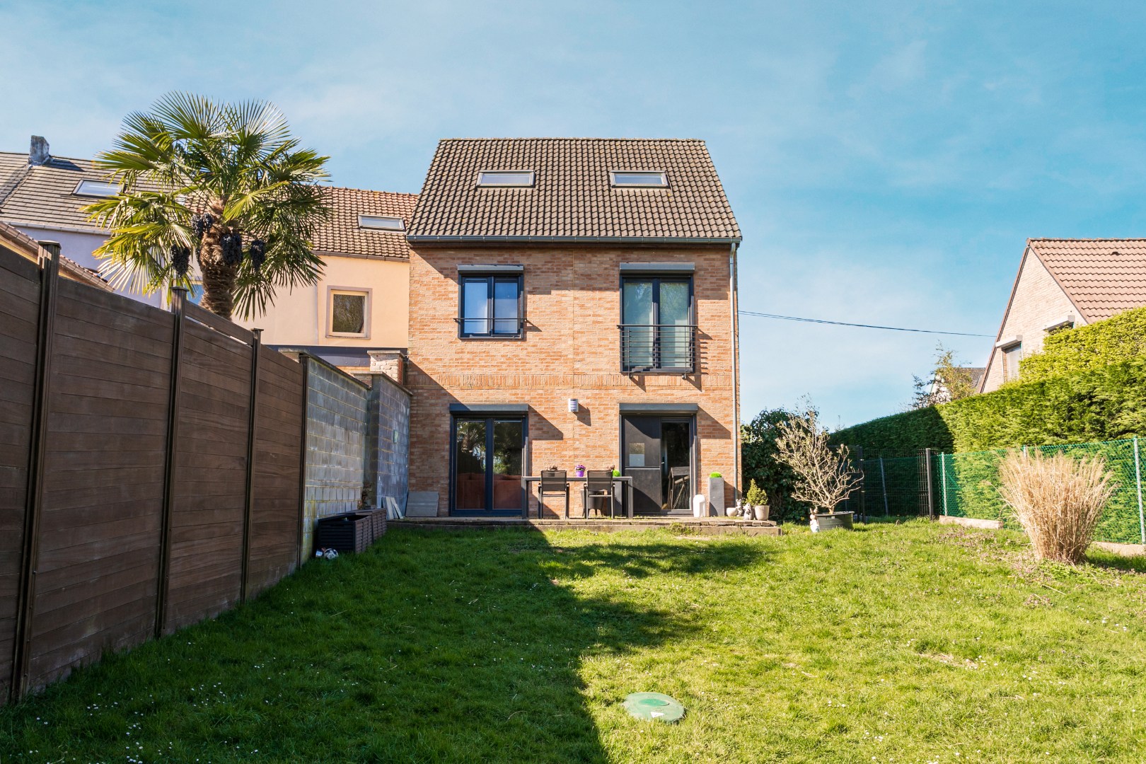 Recente woning (EPC B) met 5 slaapkamers en tuin te Braine-le-Château 