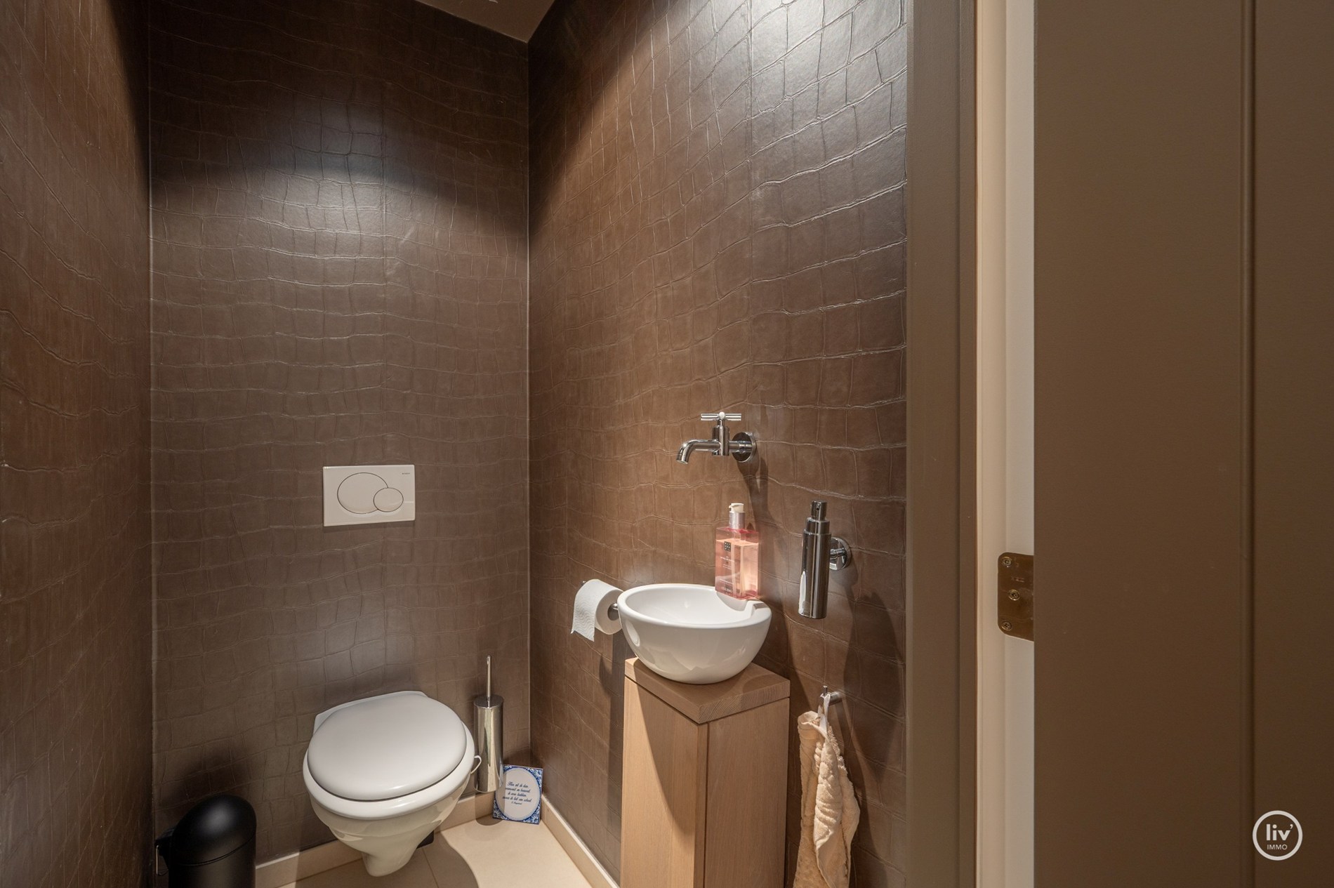 Instapklaar en tevens recent (2010)tuin-appartement op wandelafstand van de Zeedijk-Duinbergen en Duinenwater, Centraal gelegen tussen Knokk 