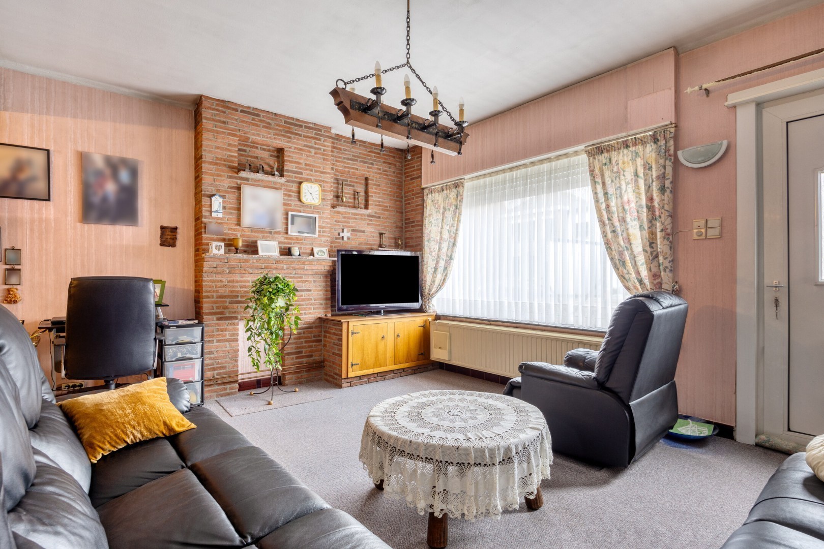 Te renoveren gezinswoning met 2 slpk. nabij het centrum van Leopoldsburg 