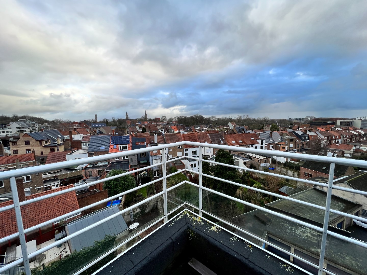 Ruim en zonnig 1 slaapkamer appartement 