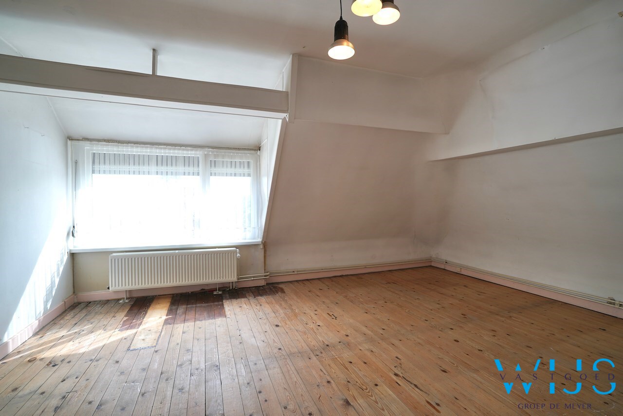 Interessante te renoveren woning in Drongen! 