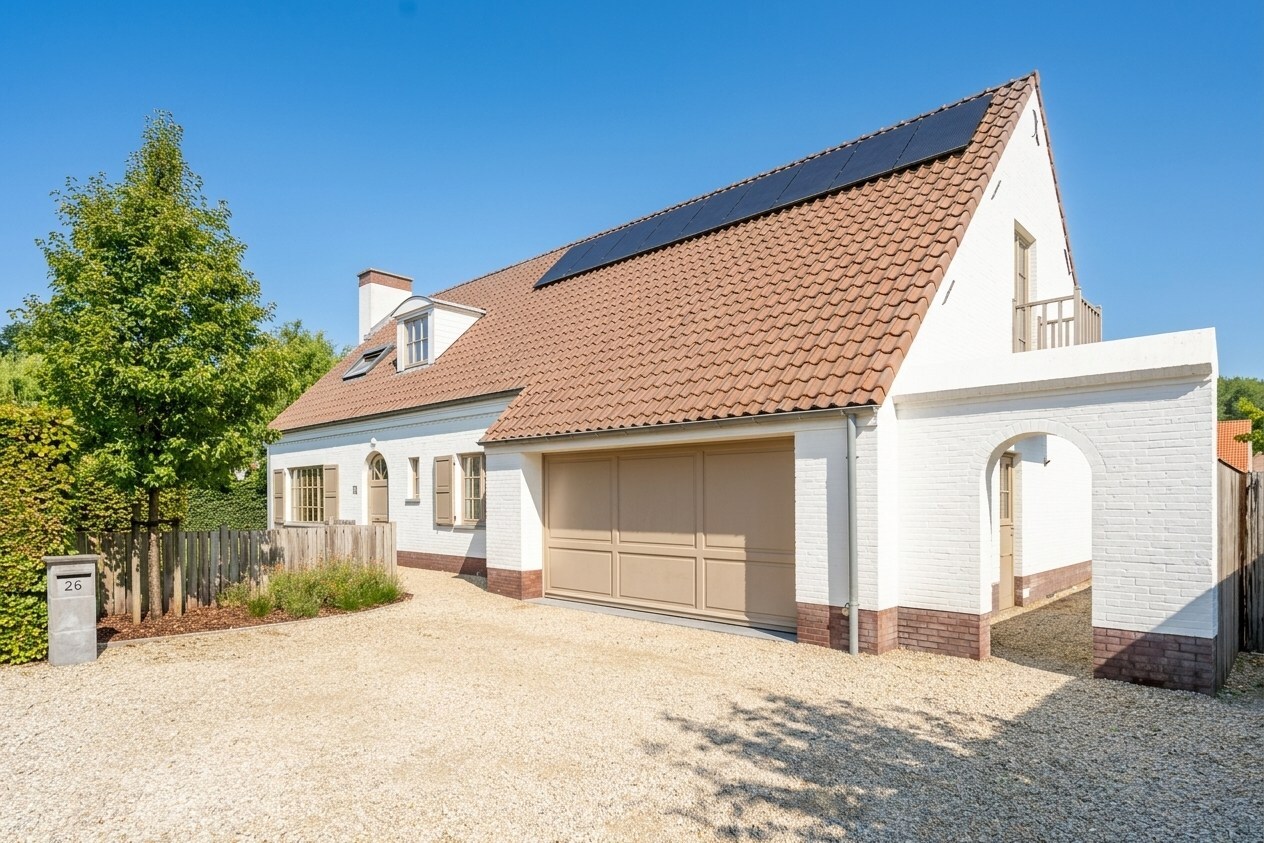 Exclusief gerenoveerde vrijstaande villa in rustige en residentiële omgeving 