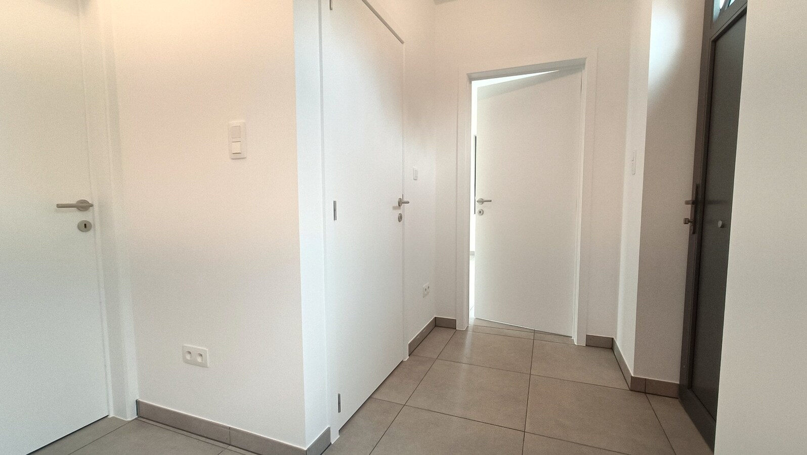 Nieuwbouw woning met tuin, terras en 3 slaapkamers 