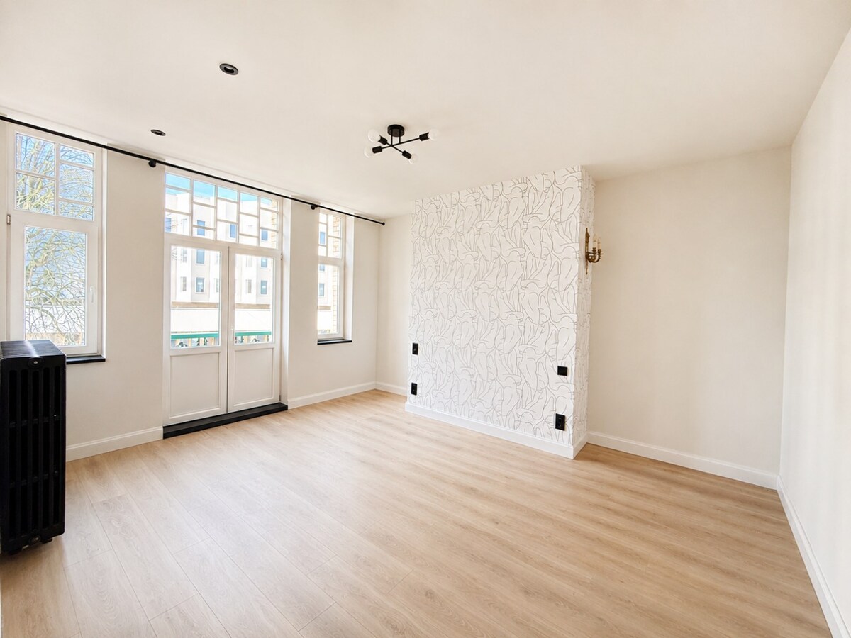Maison de maître avec 5 chambres et jardin, idéale pour profession libérale ! 