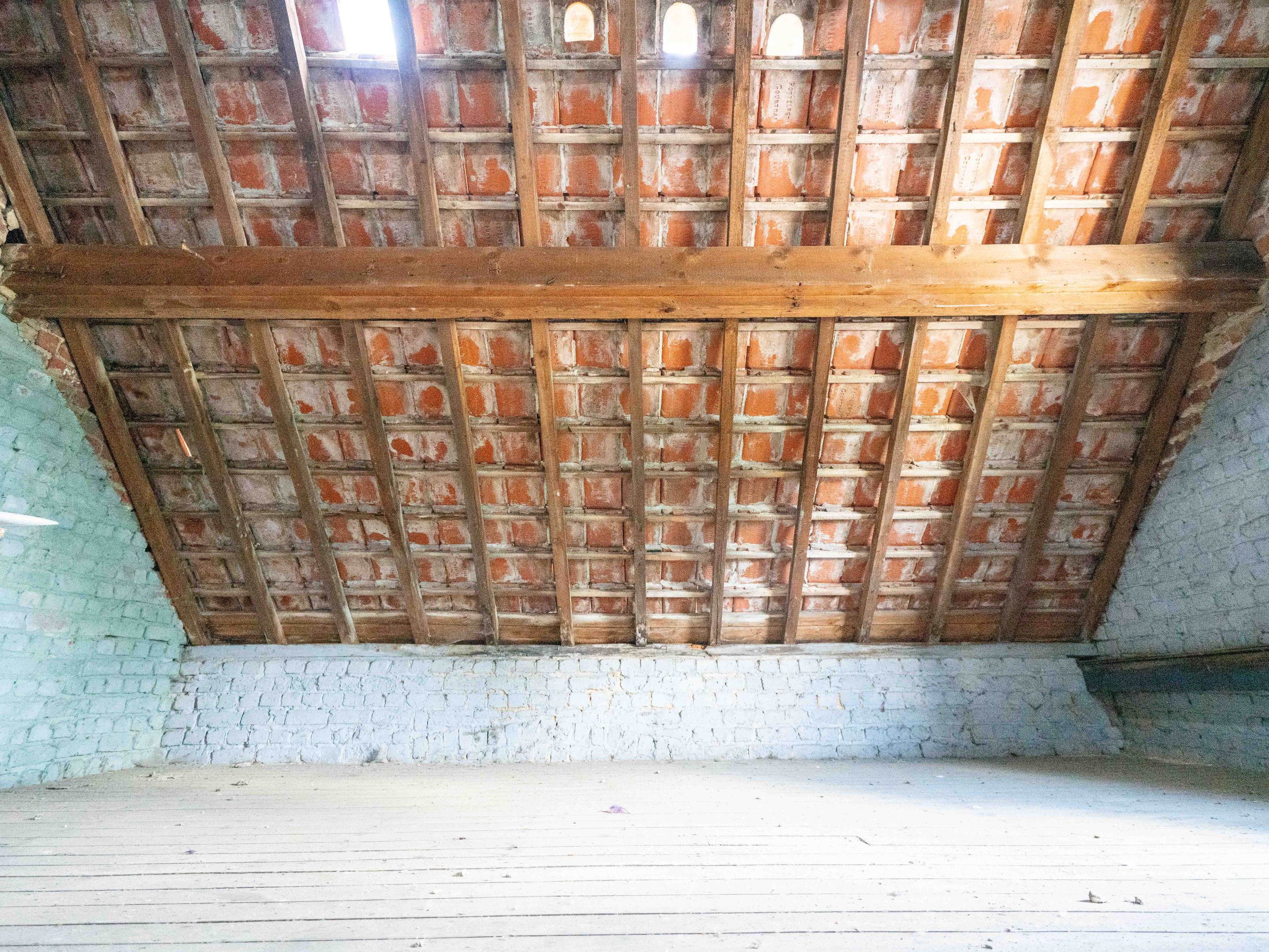 Zeer ruime stadswoning met karakter, inclusief mogelijke bouwgrond 