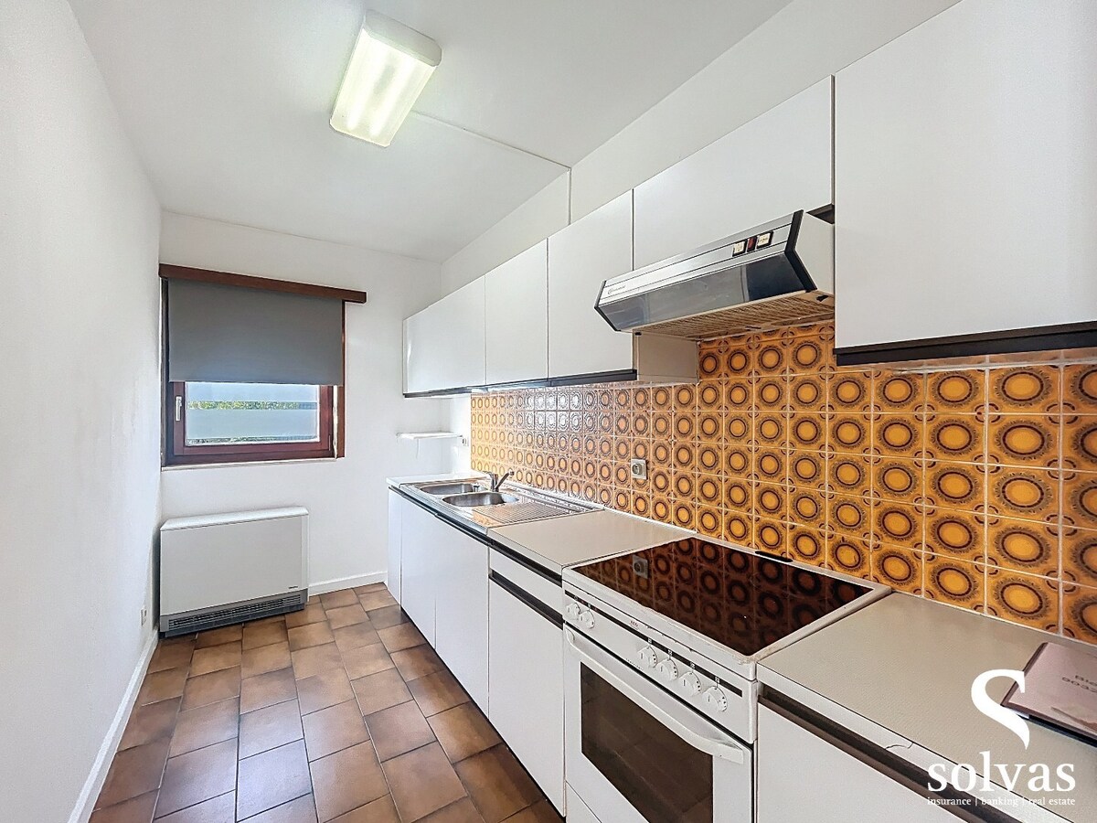 TWEE SLAAPKAMER APPARTEMENT MET GARAGE TE WONDELGEM! 