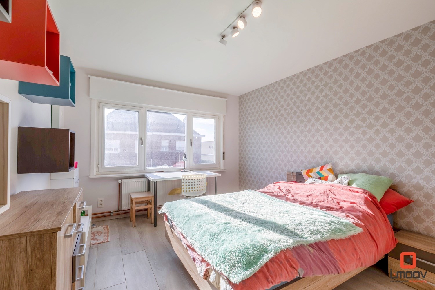 Ruime eengezinswoning met prachtige tuin en garage 