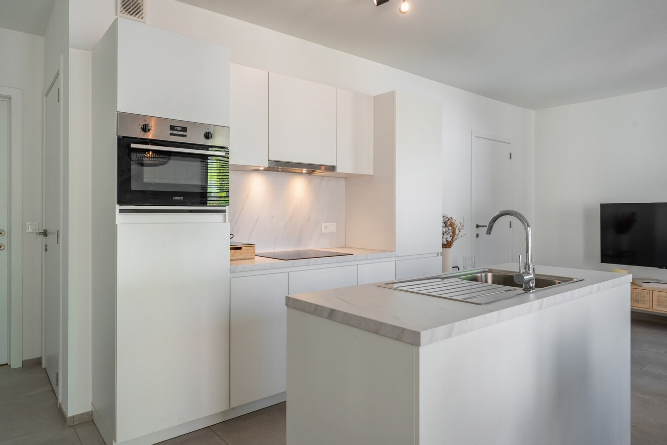 Recent, lichtrijk appartement met 2 slaapkamers 