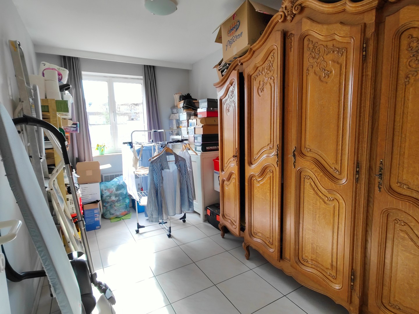 kwalitatief appartement met autostaanplaats in centrum Tielt 